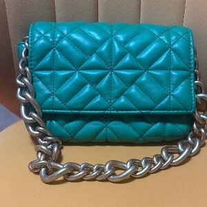 Elegant Teal Quilted Chain Bag